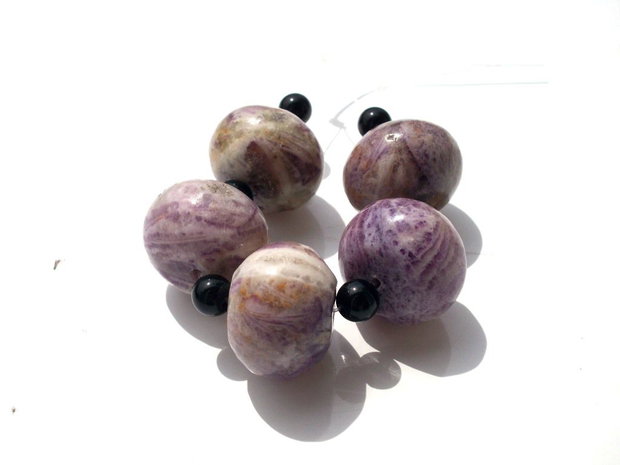 Rondele charoite