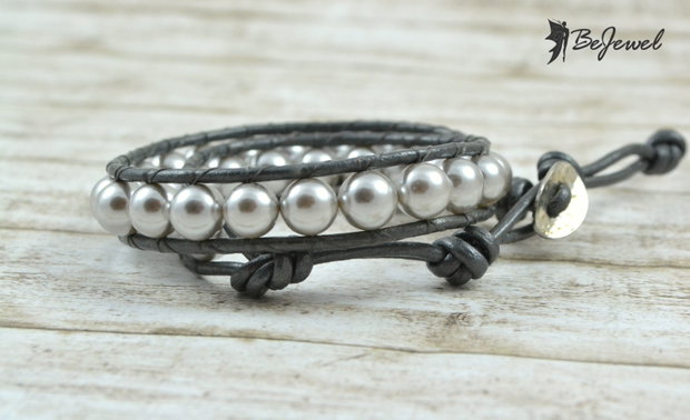Bratara wrap cu snur piele si perle ''Shells'' -marime mica