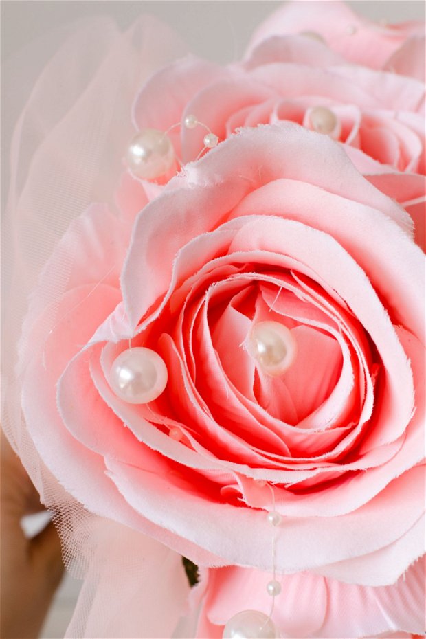 Buchet brose si flori de matase roz pastel
