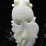 9739 - Pandantiv, jad sculptat, pestisorul de aur, 53x26x10mm
