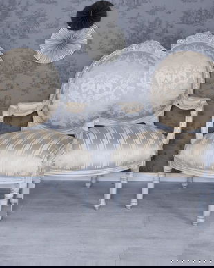 Set doua semifotolii din lemn masiv gri cu tapiterie bej din matase