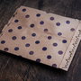 Set 25 buc pungute hartie natur Polka Dots  - Albastru - si cusatura zimtata