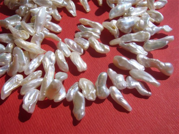 Perle Biwa albe sir de aprox 10 cm fara inchizatoare