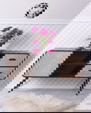 COMODA DIN LEMN MASIV BEJ ANTICHIZAT STILUL INDUSTRIAL