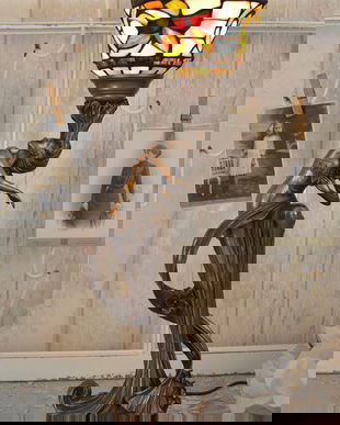 LAMPA TIFFANY CU O FEMEIE