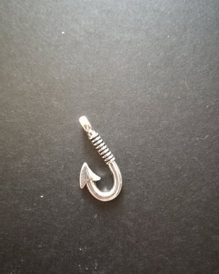 PANDANTIV CARLIG - 25 X 12 MM