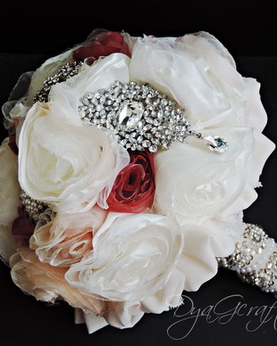 Buchet mireasa cu brose mari
