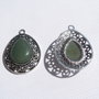 Pandantiv cu cabochon lacrima din aventurin verde din metal argintiu partial antichizat aprox 7x24x32 mm (cu anoul)