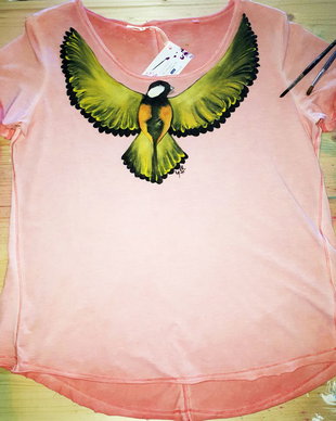 Tricou pictat manual