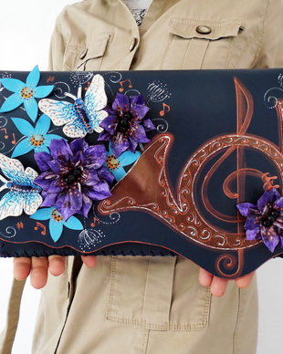 Plic handmade unicat - French Horn in Bloom