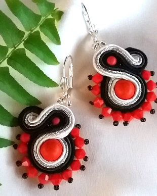 Cercei soutache rosu-argintiu