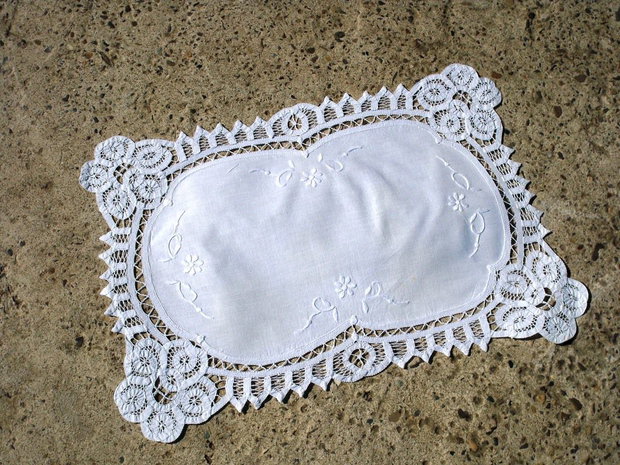 Broderie 1-533