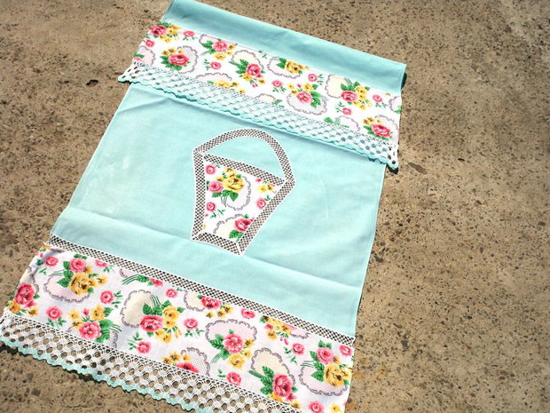 Broderie 1-559