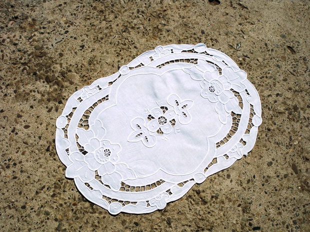 Broderie 1- 568