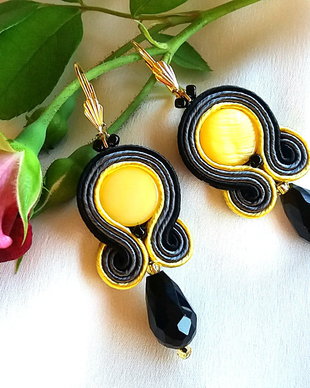 Cercei soutache sidef galben si cristale