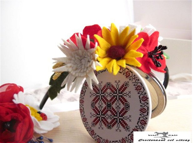 Coronita/diadema/cordeluta cu flori de camp (vanduta) - Unicat