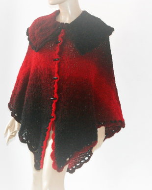 Poncho tricotat crosetat cu guler