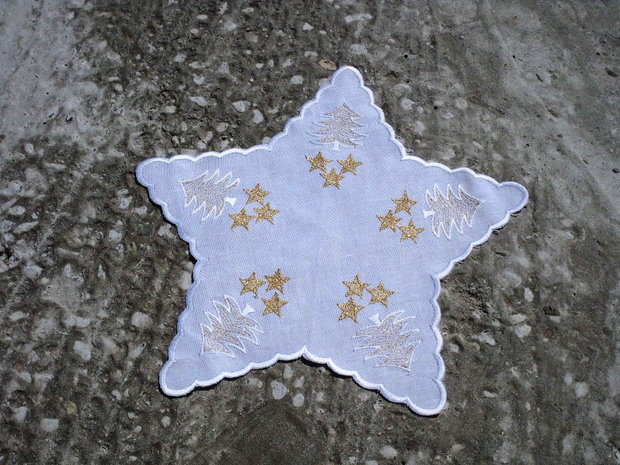 Broderie 1-573