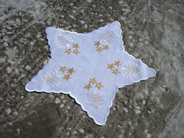 Broderie 1-573