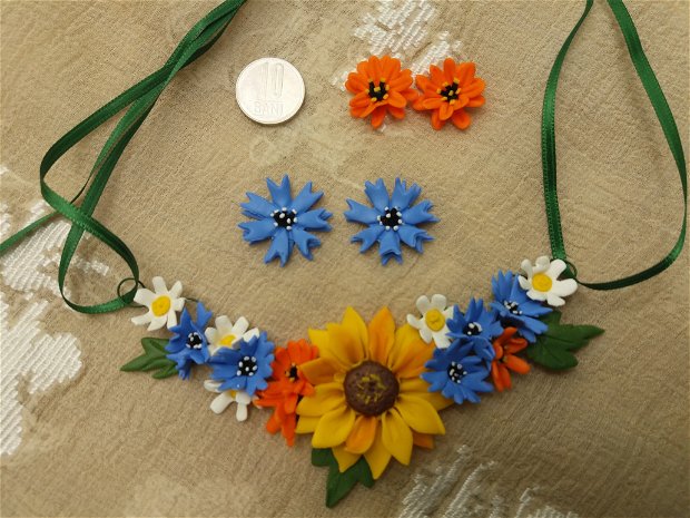 Set colier si o pereche cercei ( floarea soarelui , albastrele ,musetel si galbenele)