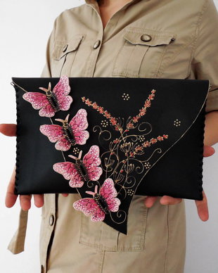 poseta plic handmade unicat din piele naturala -Intense Pink Butterflies