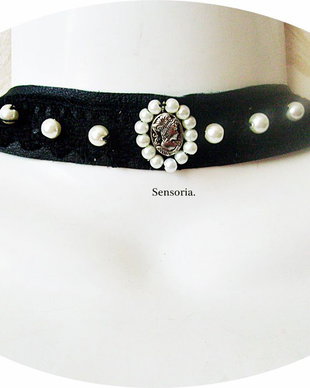 chocker cu camee si perle
