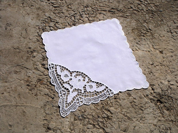 Broderie 1-636