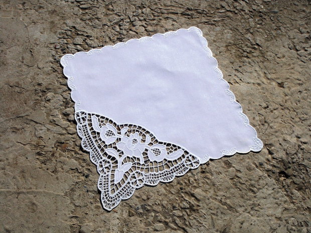 Broderie 1-636