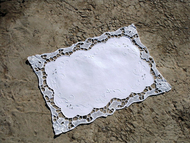 Broderie 1-639