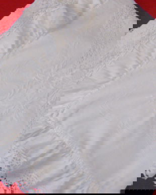 Husa perna cu broderie si dantela