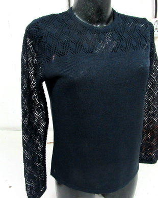 Bluza dantelata din tricot