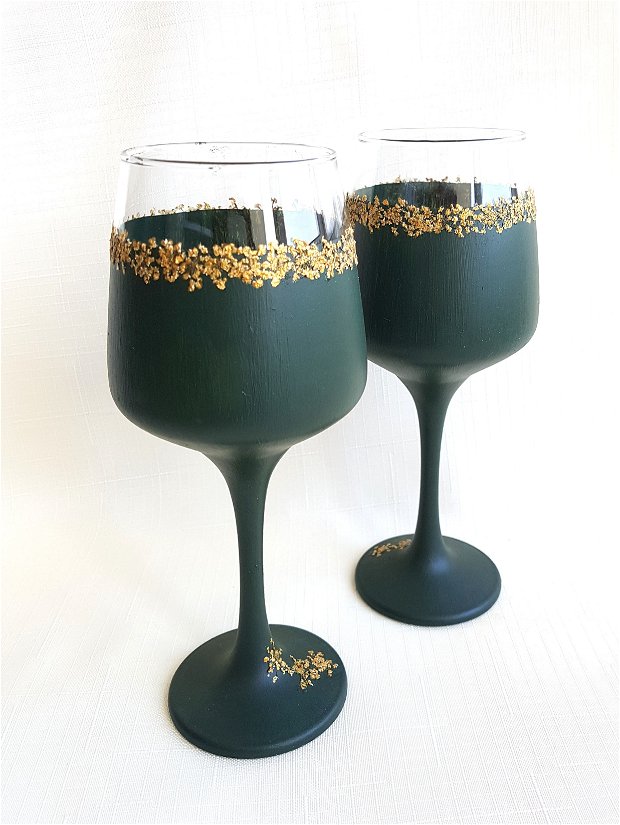 Pahare festive verde inchis cu flori aurii,Pahare de vin pictate manual;Pahare cu flori presate
