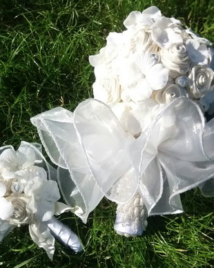 Buchet de mireasa cu cocarda mire