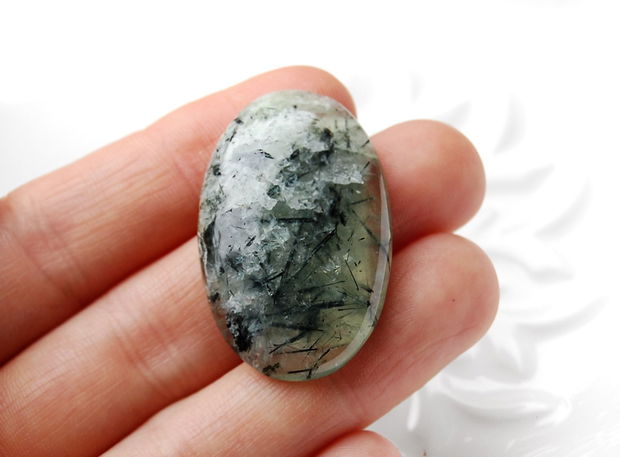 Cabochon prehnit crackle - turmalinat