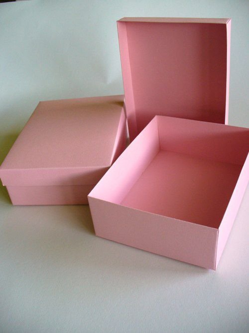 Cutii roz