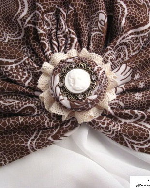 Turban maro cu camee alba