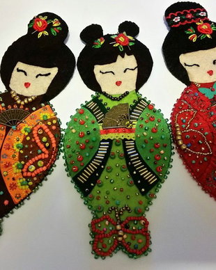 Accesorii-brose cu japoneze papusele