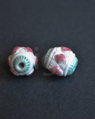 Margele peruviene din ceramica