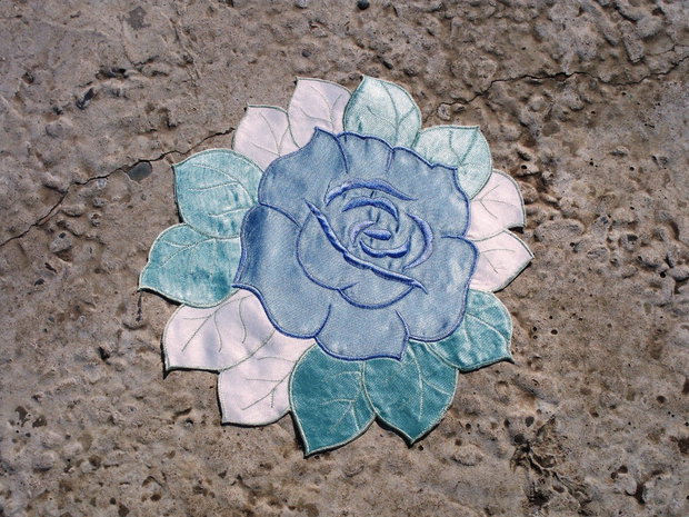 Broderie 44