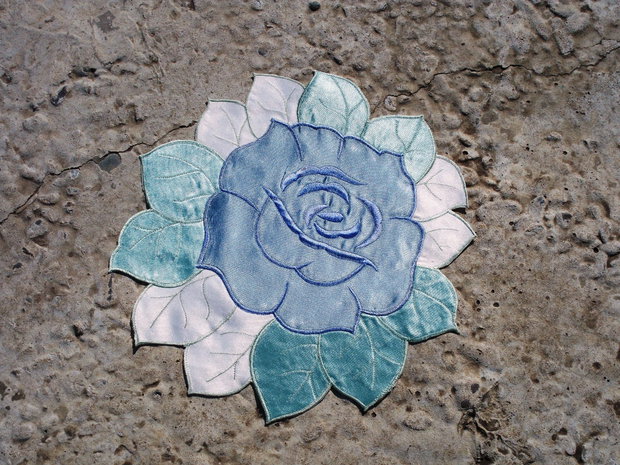 Broderie 44