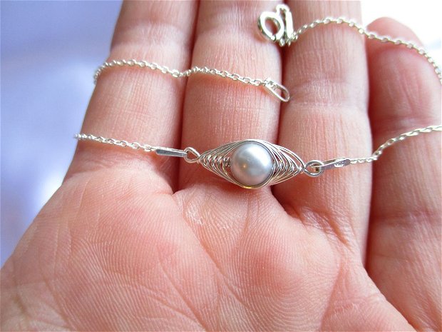 Bratara lantisor argint cu perla de cultura argintie, impletita