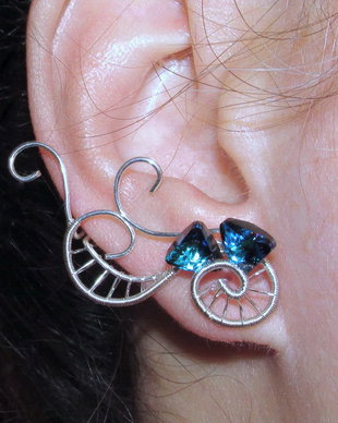 Cercei surub "Chemarea Marii", cu cristale Swarovski. ear climber