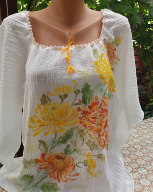Bluza gen ie din panza topita pictata cu crizanteme in nuante solare
