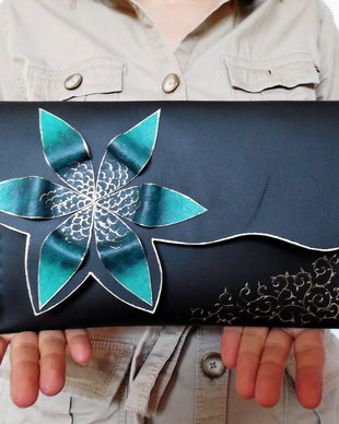 poseta plic handmade unicat din piele - Turquoise flower