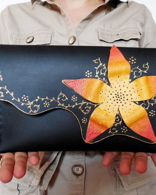 poseta plic handmade unicat din piele - Yellow Flower