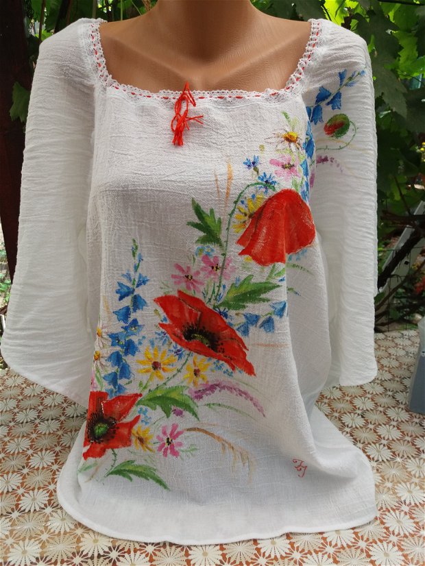 Bluza din panza topita pictata manual cu maci si flori de camp