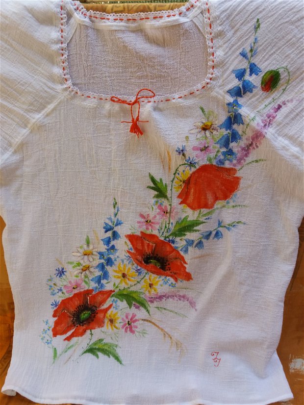 Bluza din panza topita pictata manual cu maci si flori de camp