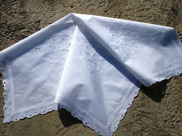 Broderie60
