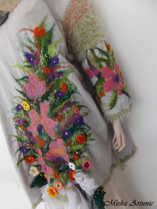 Bluza boho chic cu aranjament floral impaslit