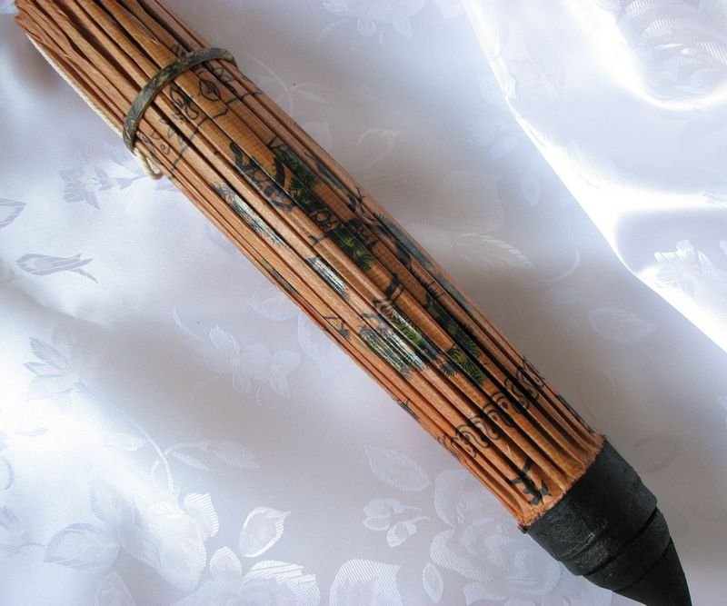 Umbrela japoneza de gheisa din hartie de orez pictata manual